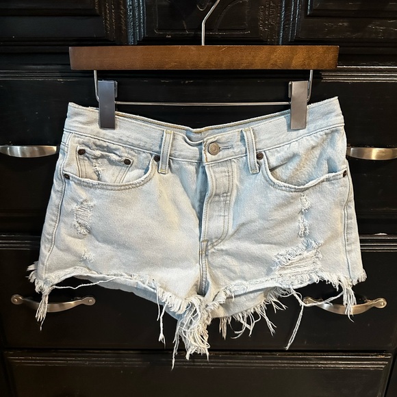 Levi’s Distressed Light Blue Denim Shorts - Picture 1 of 3